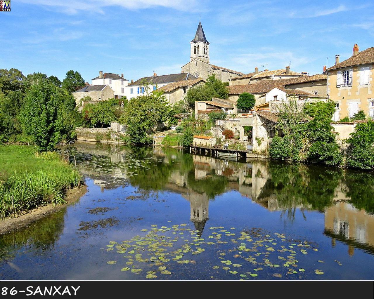 Sanxay Domaine De La Briouse B&B 외부 사진